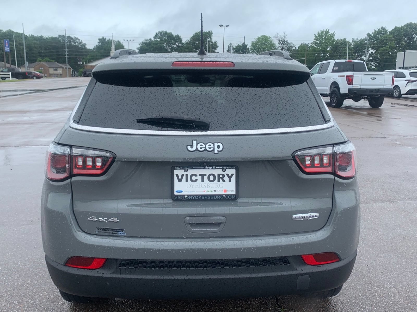 Used 2023 Jeep Compass Latitude AWD/4WD image 5