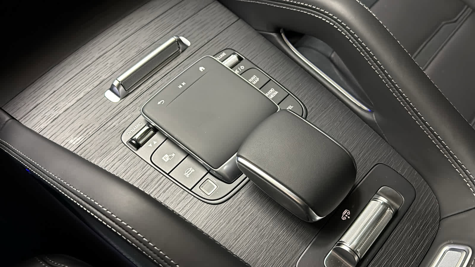 New 2026 Mercedes-Benz GLE 53 AMG 4MATIC Coupe image 22