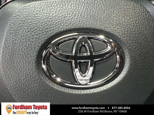 Certified 2025 Toyota RAV4 XLE AWD/4WD image 33
