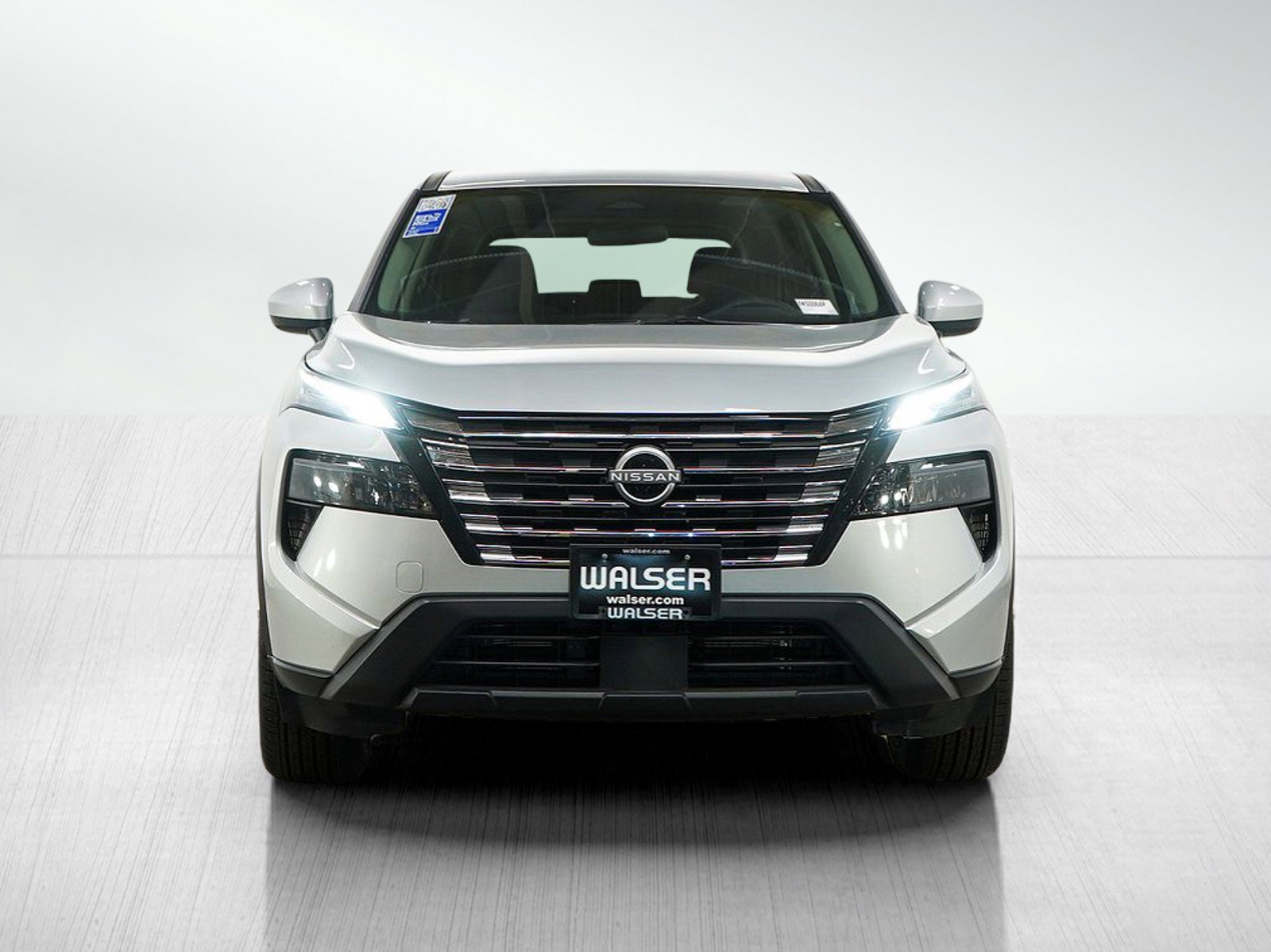 Used 2025 Nissan Rogue SV image 8