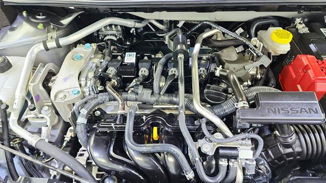 Certified 2024 Nissan Sentra SR FWD image 34