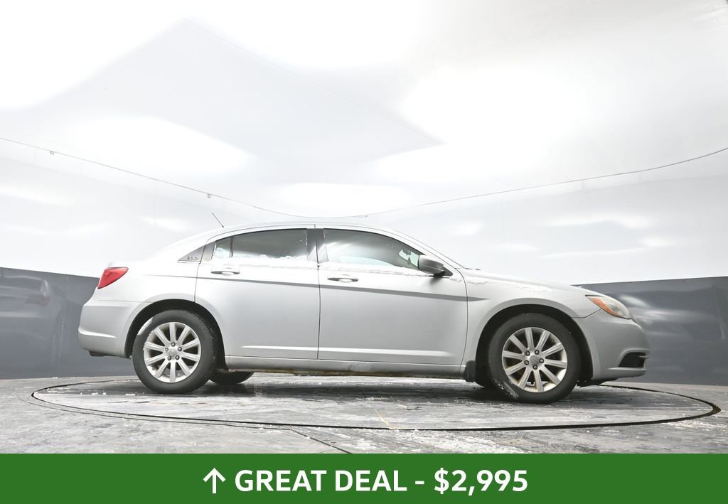 Used 2011 Chrysler 200 Touring image 24