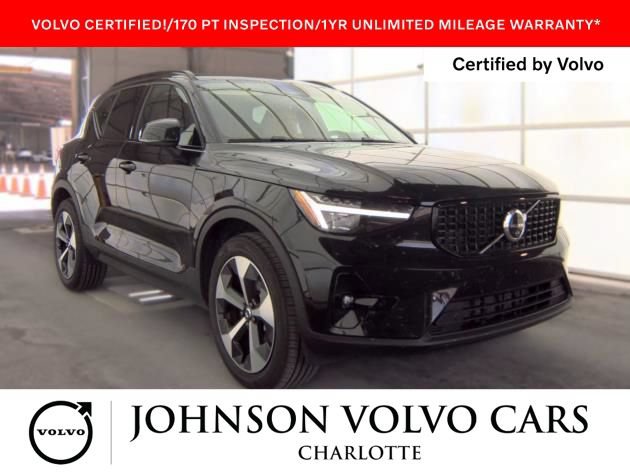 Used 2026 Volvo XC40 B5 Plus AWD/4WD image 1