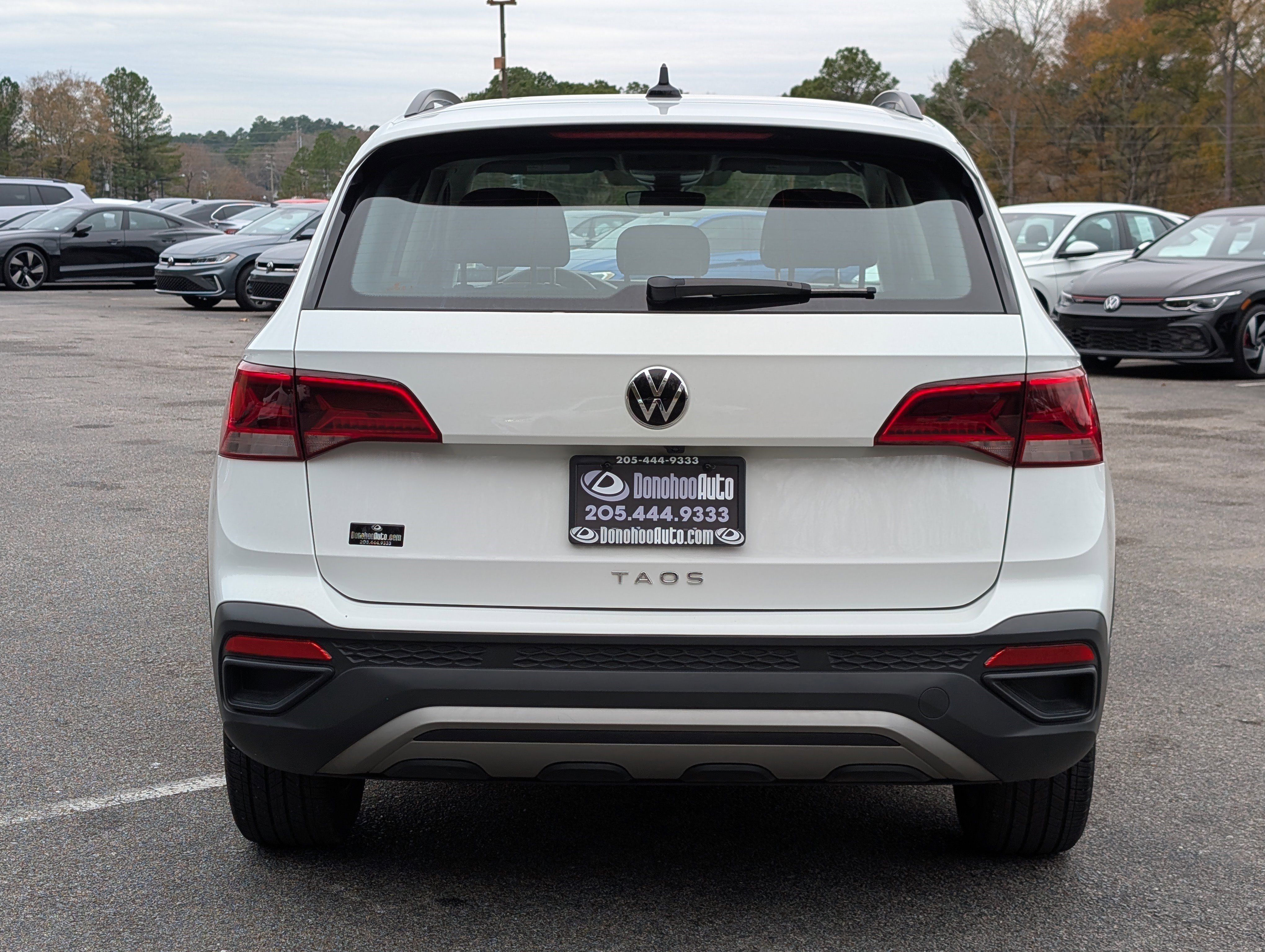Used 2024 Volkswagen Taos S FWD image 8