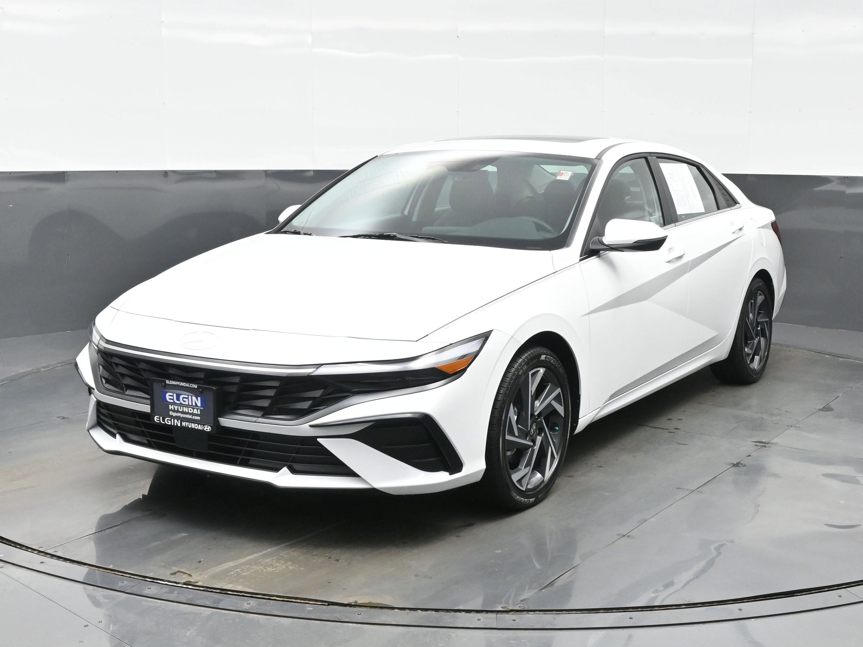 Certified 2025 Hyundai Elantra Limited image 1