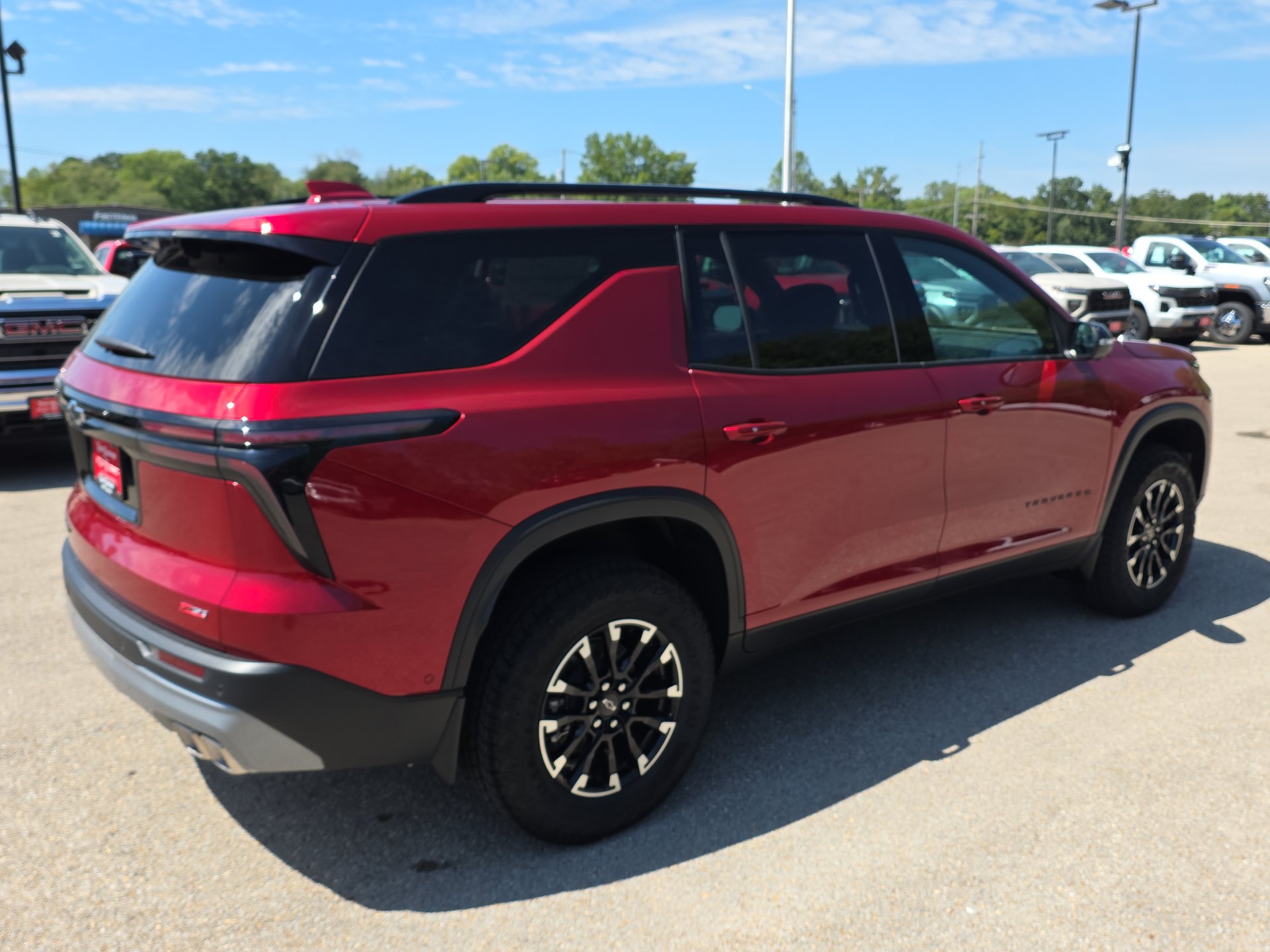 New 2026 Chevrolet Traverse Z71 w/ Enhanced Driving Package AWD/4WD image 8