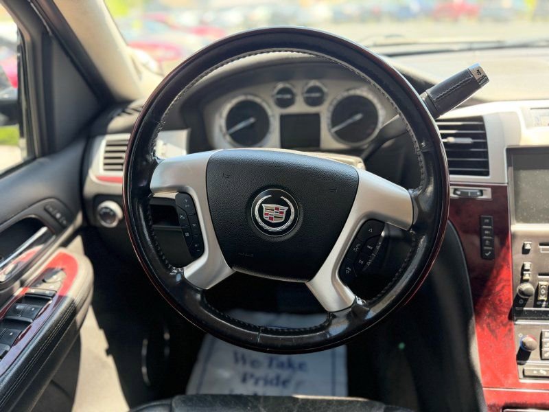 Used 2009 Cadillac Escalade EXT AWD/4WD image 10