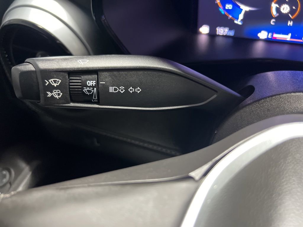 Used 2024 Chevrolet Colorado LT w/ LT Convenience Package image 47