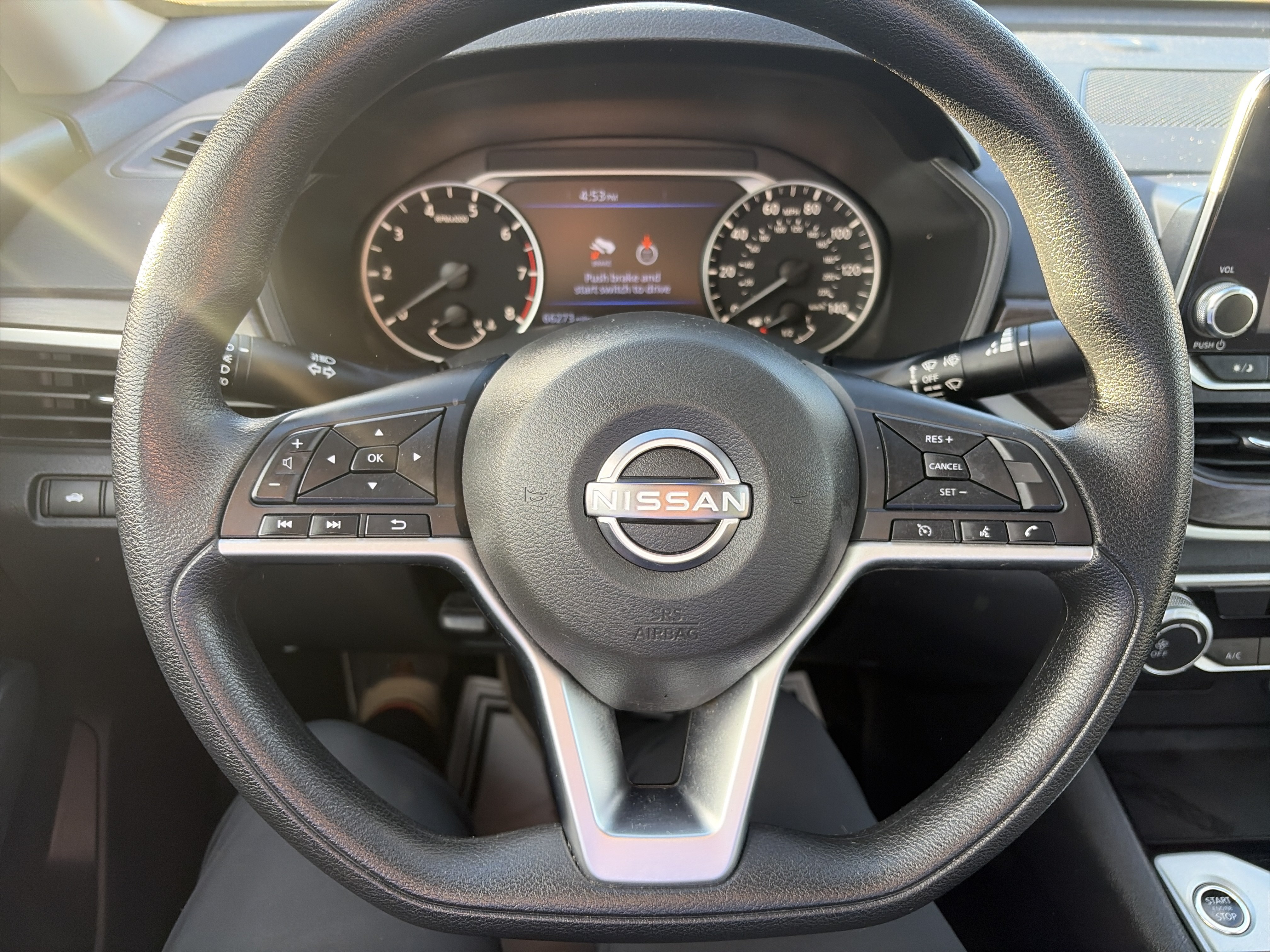 Used 2024 Nissan Altima 2.5 SV AWD/4WD image 21