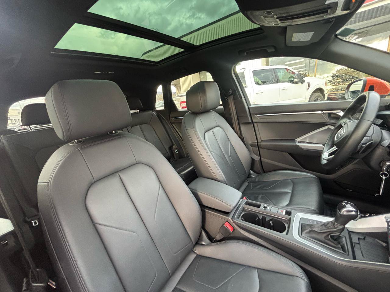 Used 2023 Audi Q3 2.0T Premium Plus w/ Premium Plus Package AWD/4WD image 7