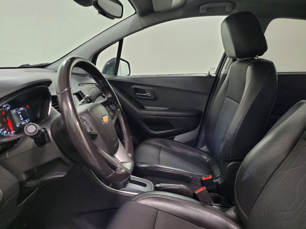 Used 2022 Chevrolet Trax LT w/ Driver Confidence Package AWD/4WD image 17