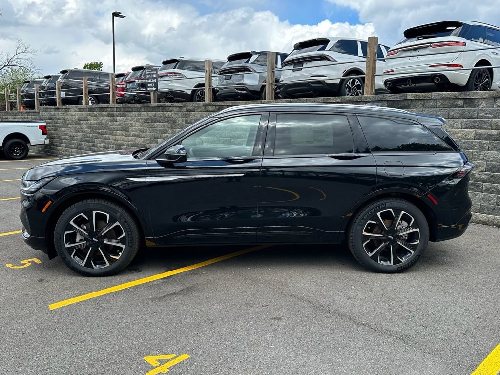 New 2026 Lincoln Nautilus Reserve AWD/4WD image 2