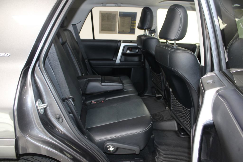Used 2022 Toyota 4Runner Limited image 33