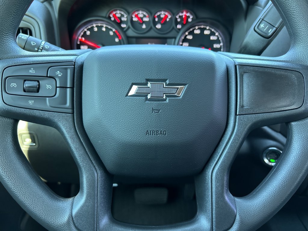 New 2026 Chevrolet Silverado 1500 Custom Trail Boss w/ LPO, Dark Essentials Package AWD/4WD image 9