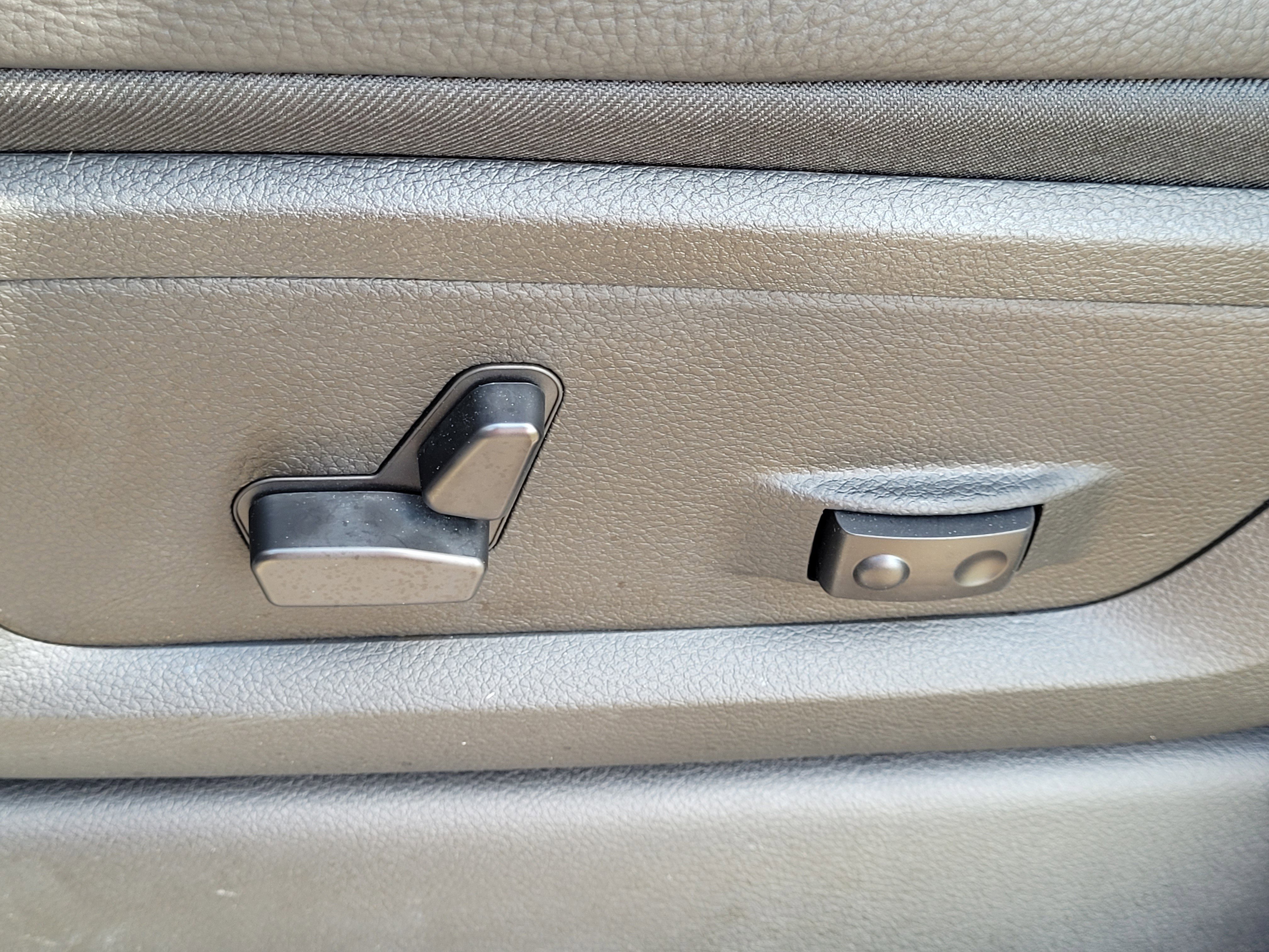 New 2025 RAM 3500 Limited image 10