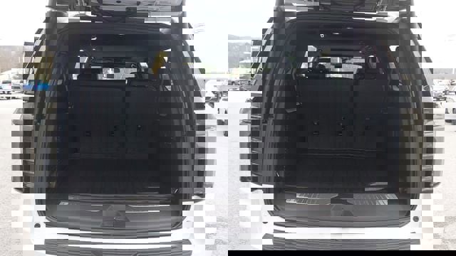 New 2026 Chevrolet Suburban Premier w/ Sun And Tow Package image 27