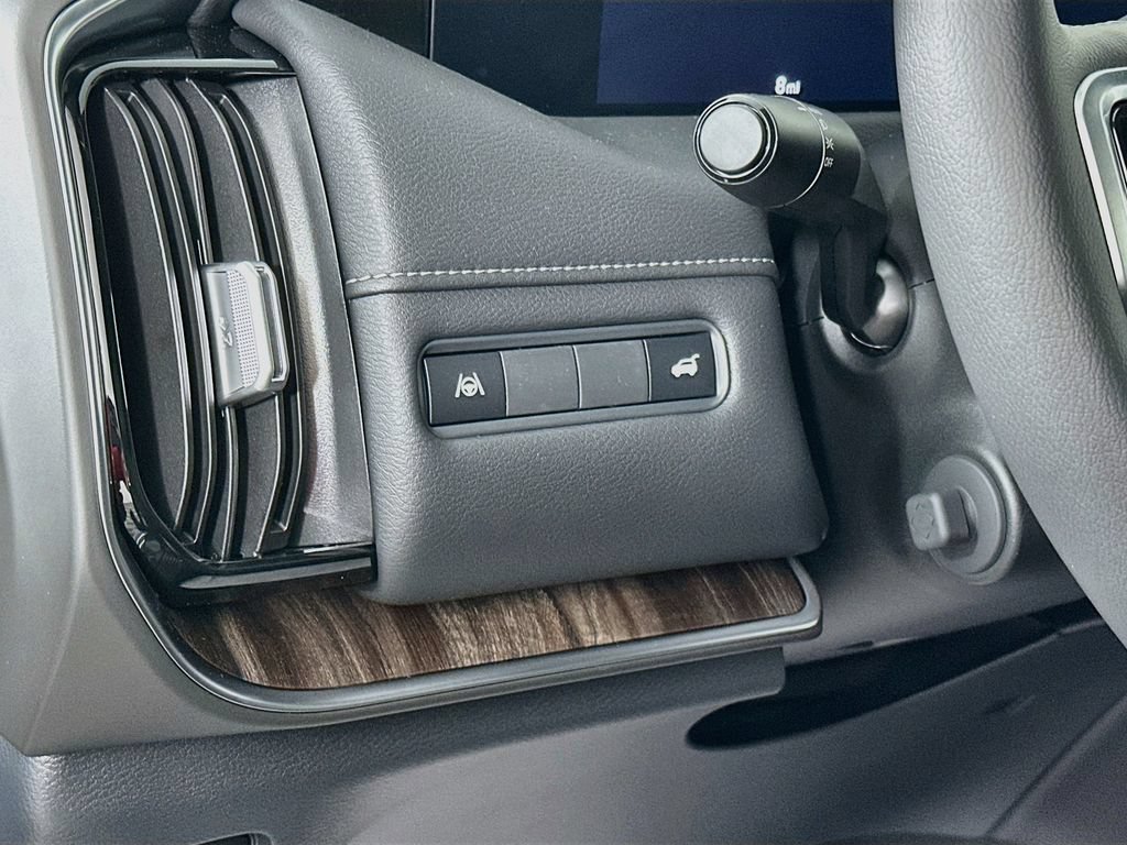 New 2026 Nissan Armada SL w/ Captain's Chari Seat Package AWD/4WD image 15