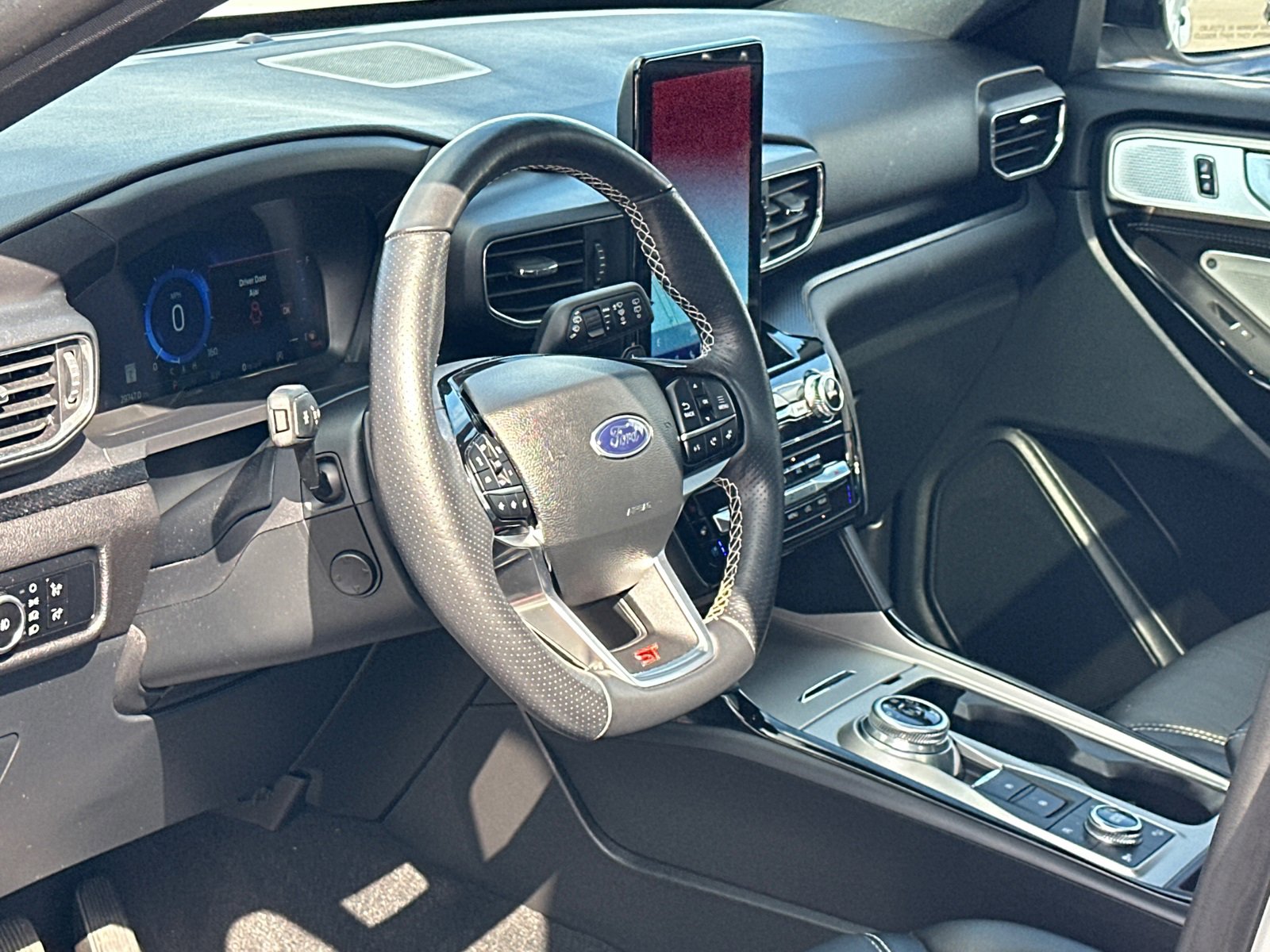 Used 2023 Ford Explorer ST w/ Equipment Group 401A image 16