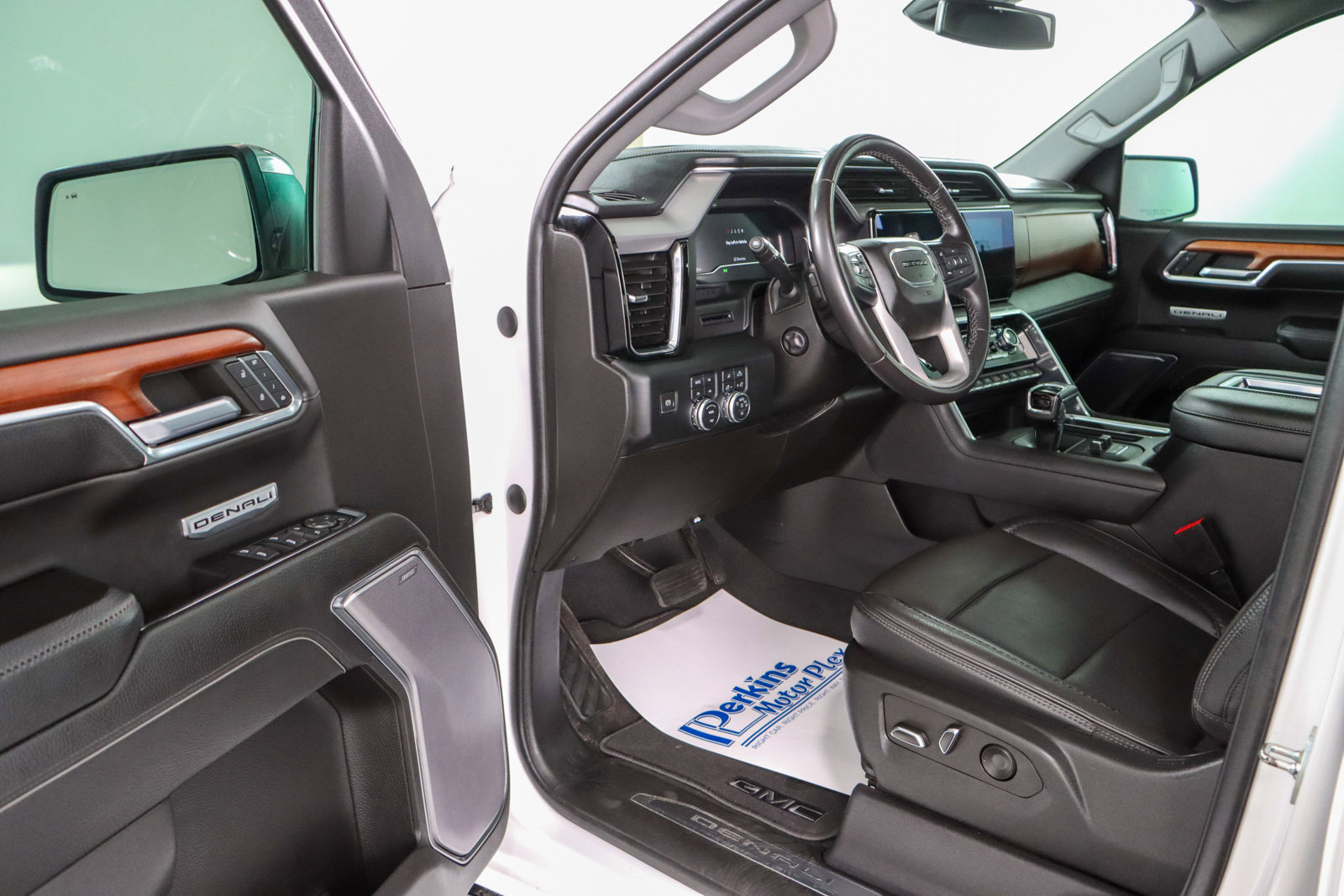 Used 2022 GMC Sierra 1500 Denali image 3