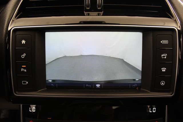 Used 2018 Jaguar XE Prestige AWD/4WD image 28