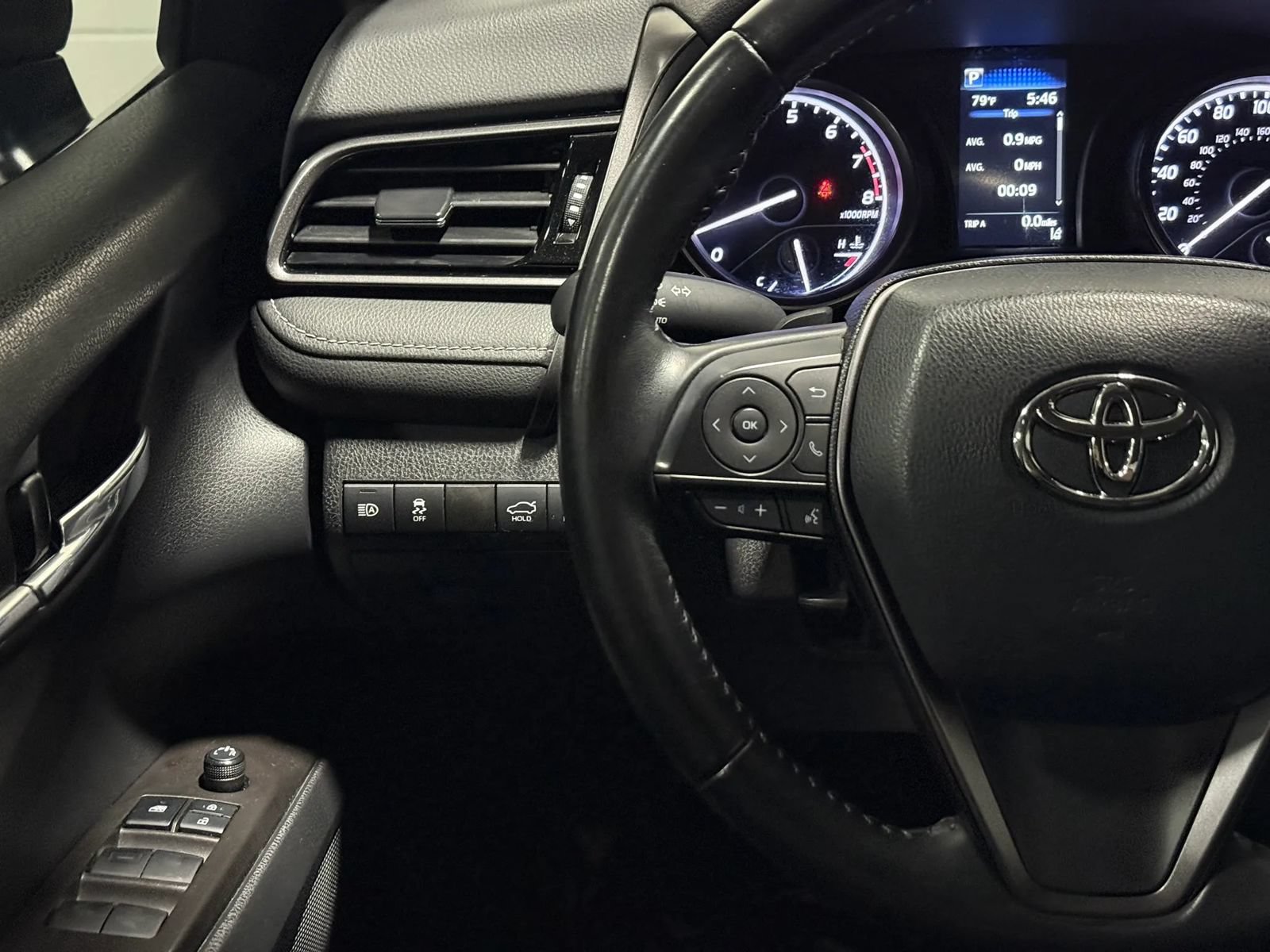 Used 2022 Toyota Camry SE FWD image 25