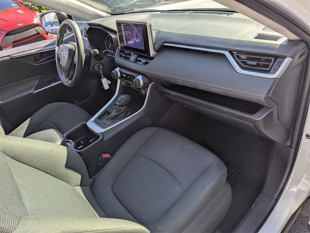 Used 2025 Toyota RAV4 LE image 29
