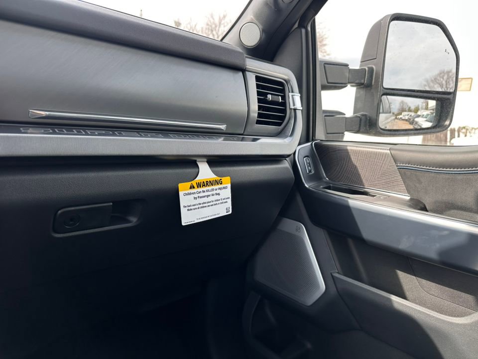 New 2025 Ford F250 Platinum image 39