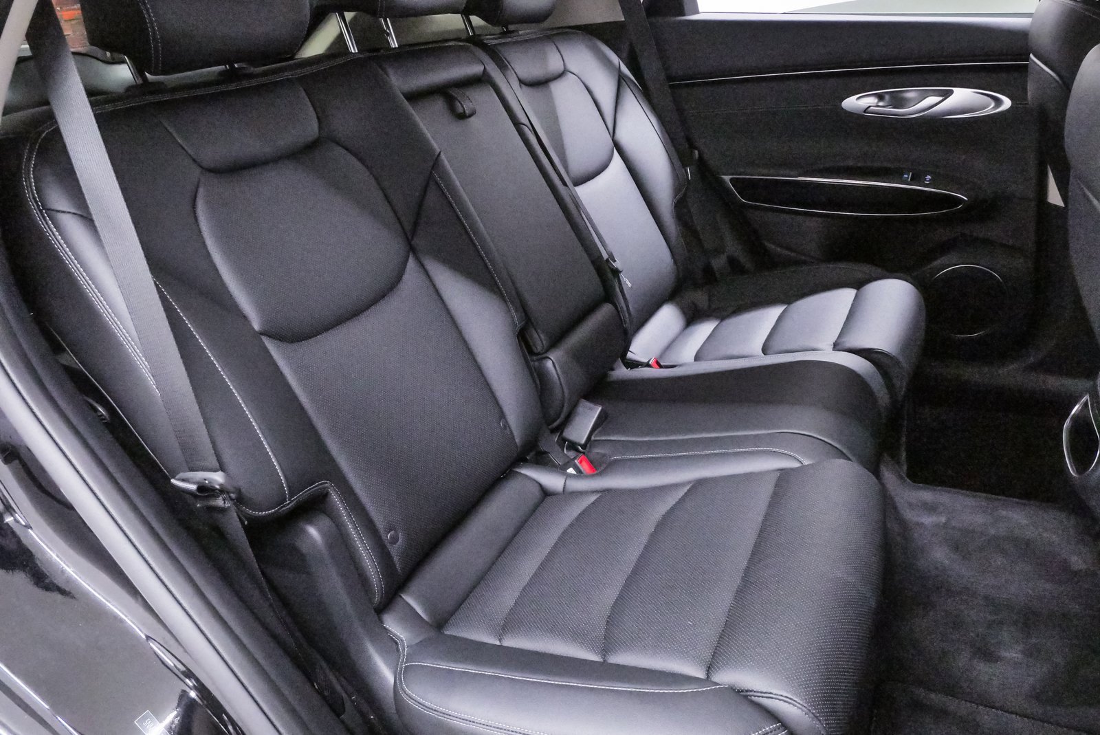 Certified 2025 Genesis GV70 2.5T image 11