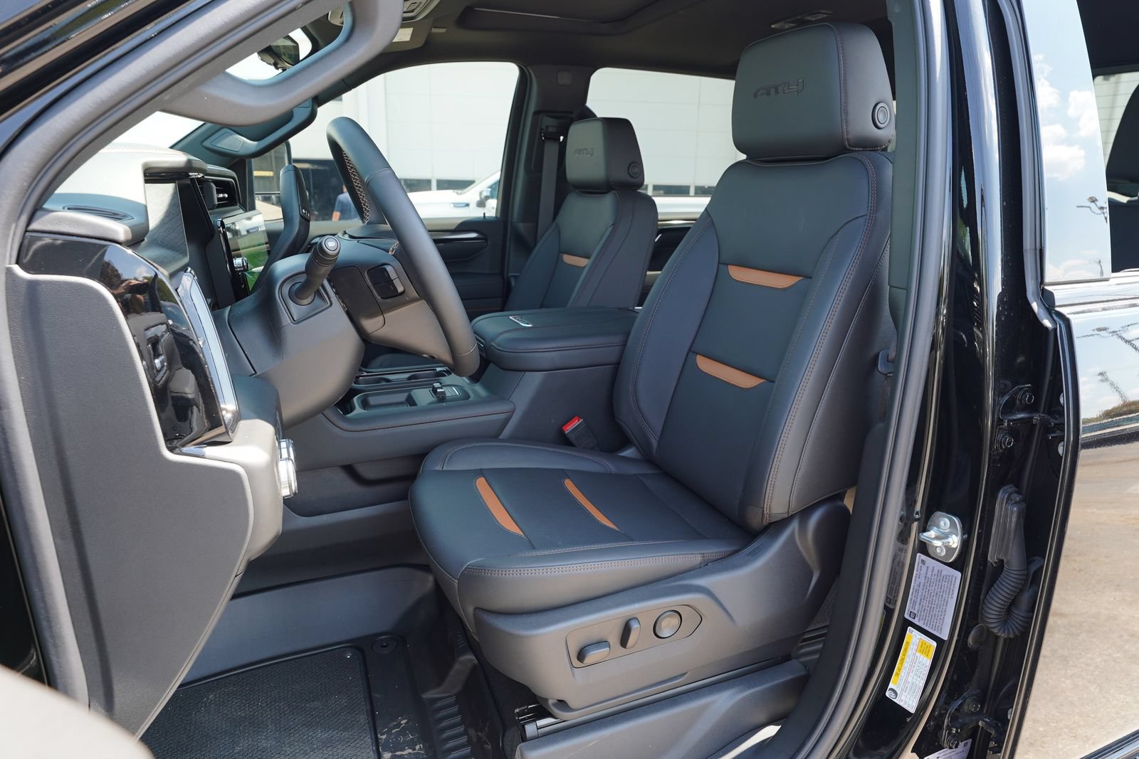 New 2026 GMC Sierra 2500 AT4 w/ AT4 Premium Plus Package AWD/4WD image 18