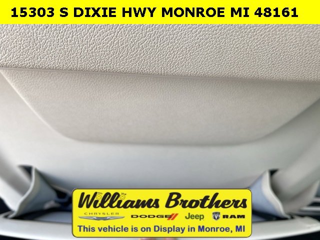 Used 2018 BMW 740i xDrive image 30