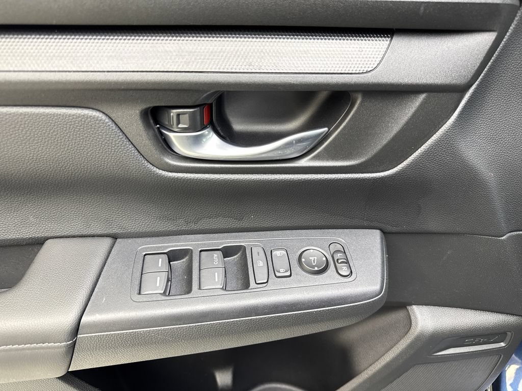 Used 2025 Honda CR-V LX image 31