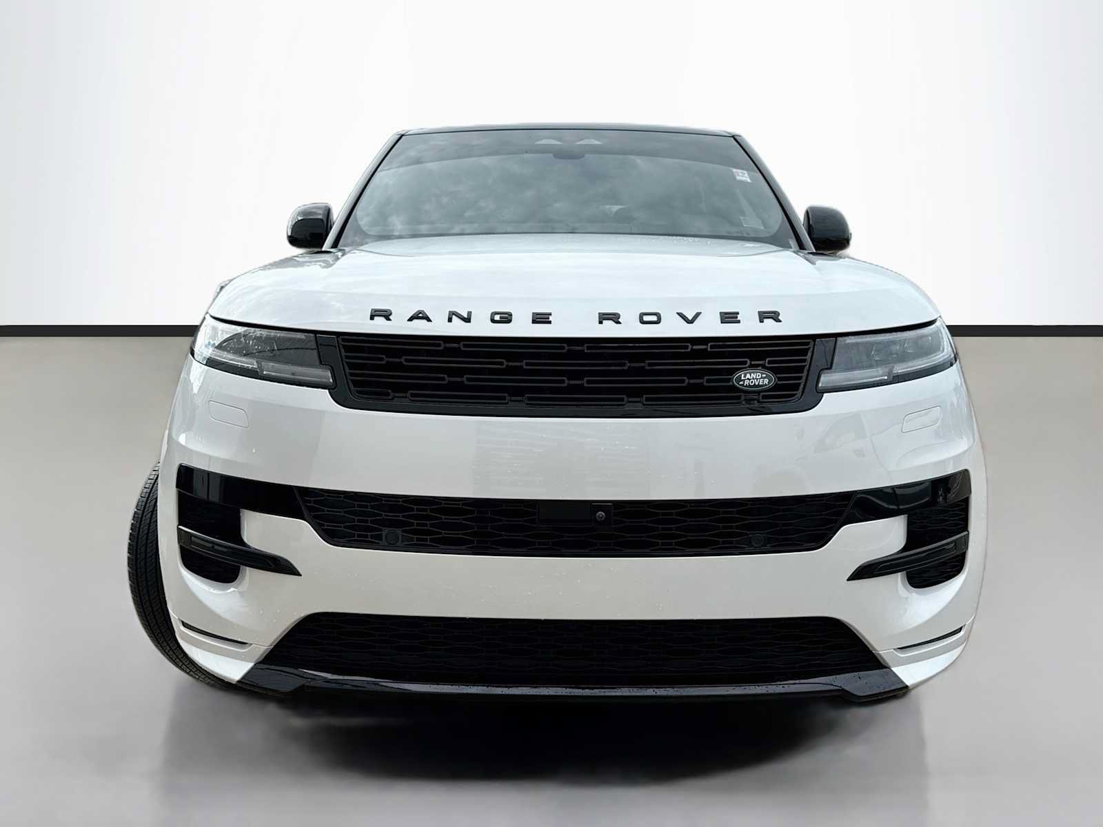 Certified 2025 Land Rover Range Rover Sport Dynamic SE AWD/4WD image 2