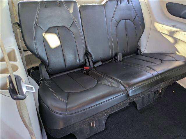 Used 2020 Chrysler Voyager Lxi image 18