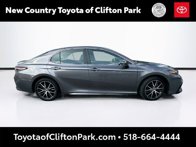 Used 2024 Toyota Camry SE w/ Cold Weather Package AWD/4WD image 8
