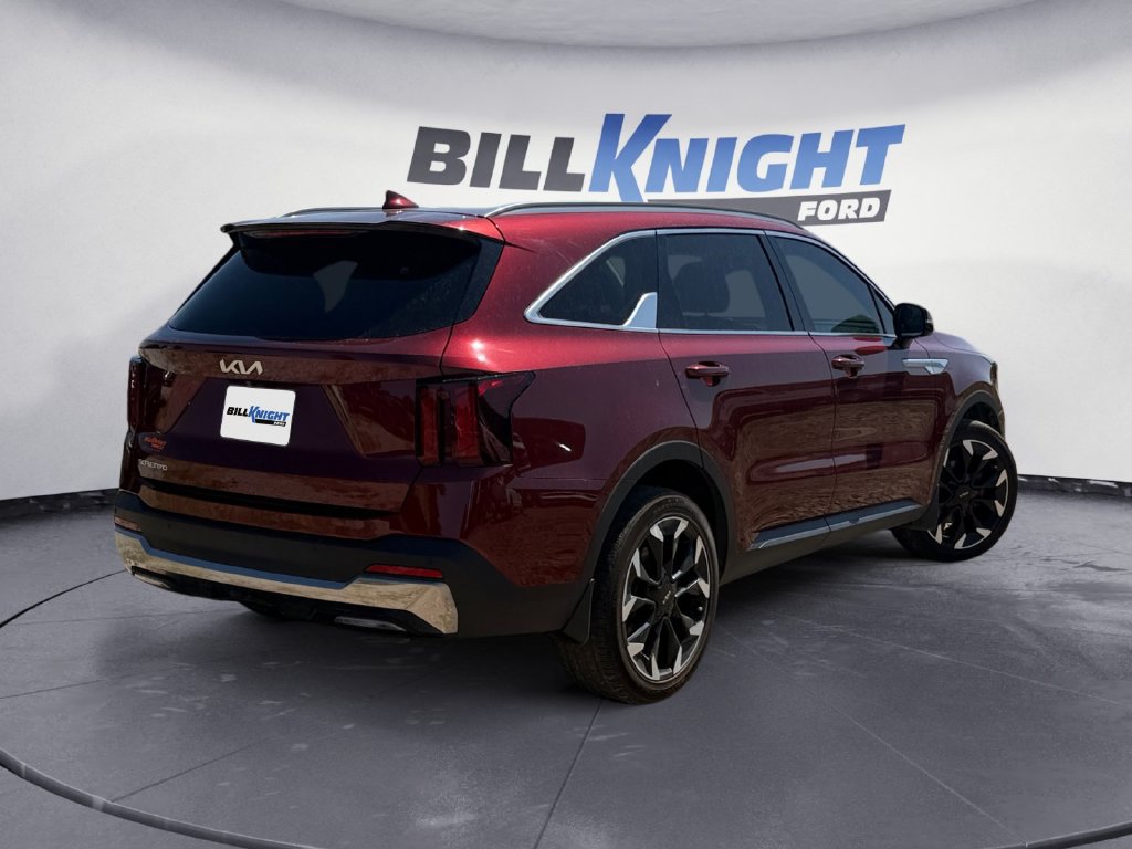 Used 2025 Kia Sorento EX w/ Panoramic Sunroof Package FWD image 5