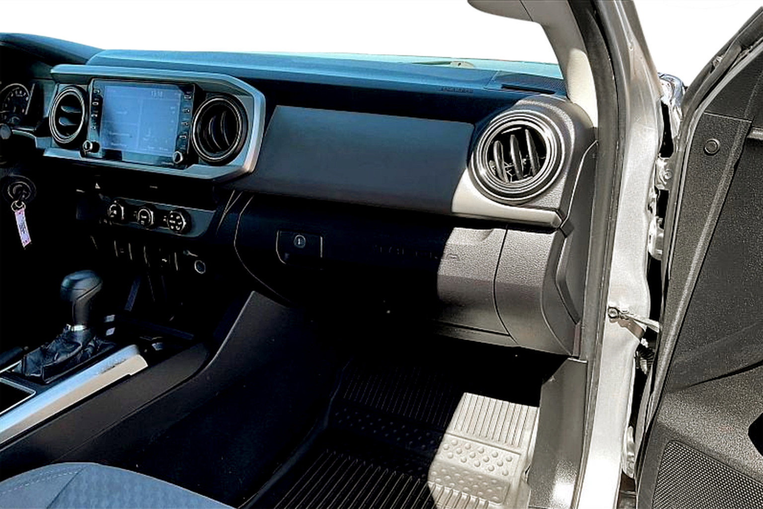 Used 2021 Toyota Tacoma SR5 image 16