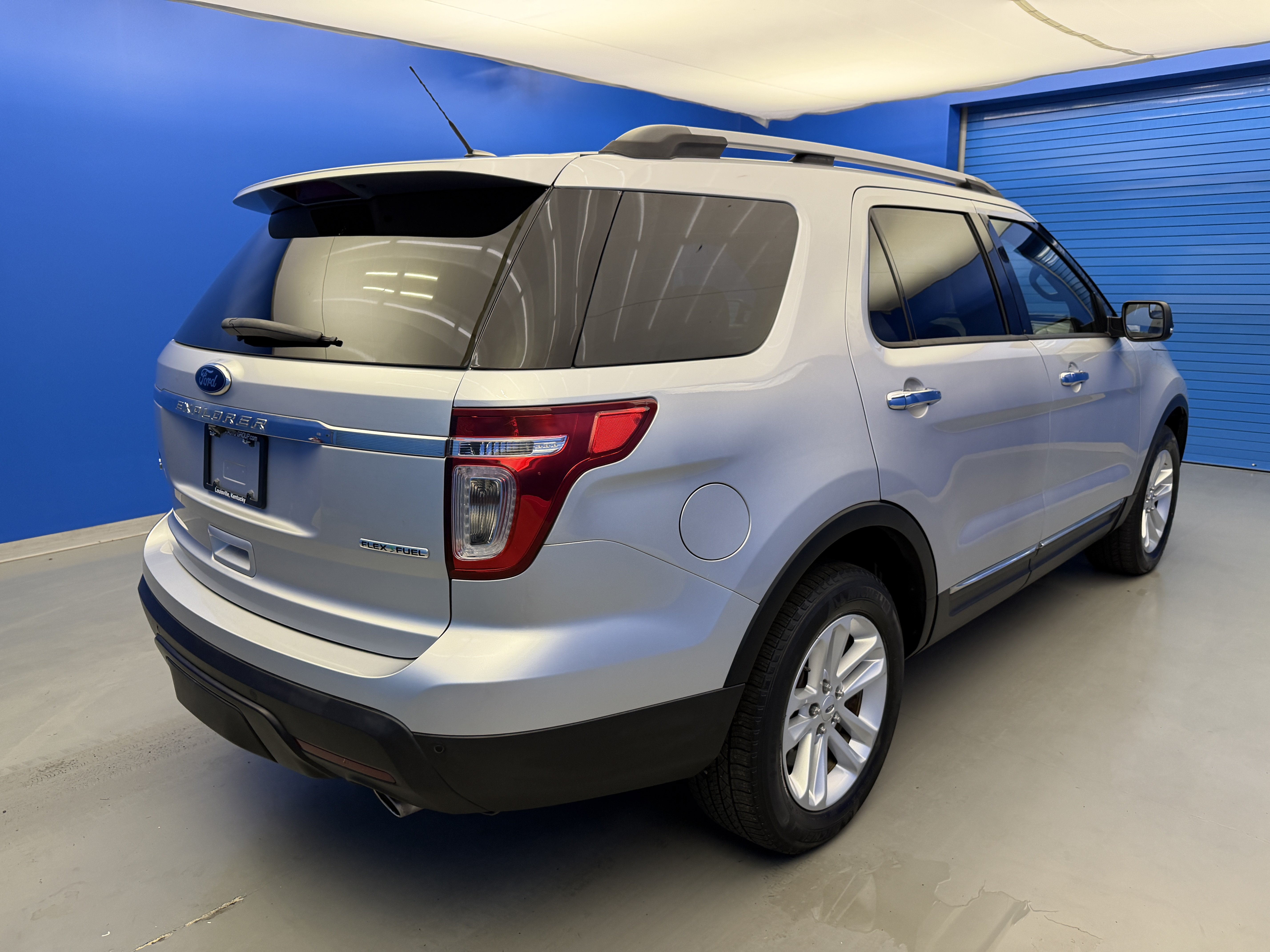 Used 2014 Ford Explorer XLT w/ Equipment Group 202A FWD image 7