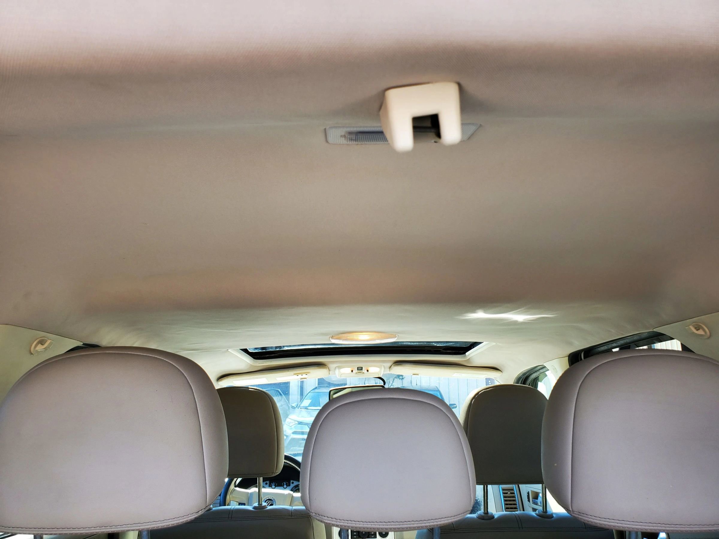 Used 2010 Mercury Mariner Premier image 41