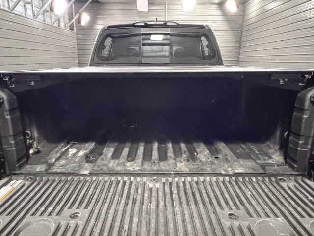Used 2023 Nissan Titan SV w/ SV Convenience Package image 31