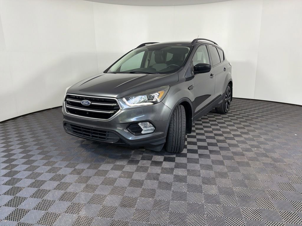 Used 2018 Ford Escape SE w/ SE SYNC Package FWD image 11