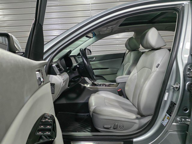 Used 2017 Kia Optima EX w/ Technology Package image 14