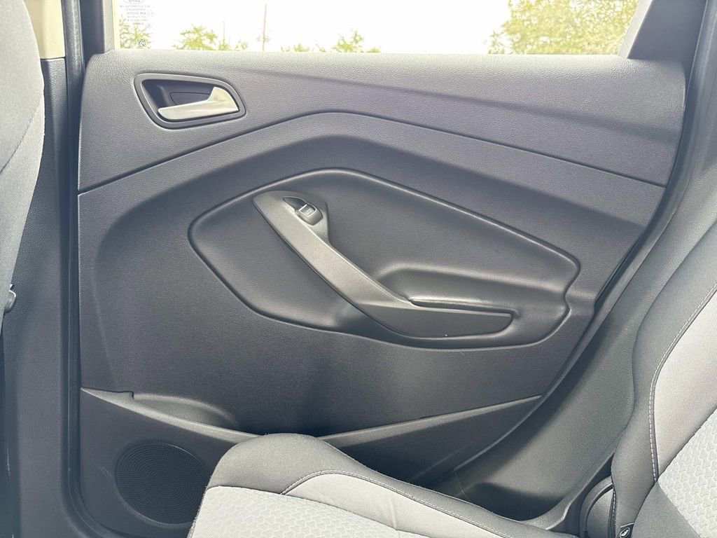 Used 2017 Ford C-MAX SE w/ Cold Weather Package image 19