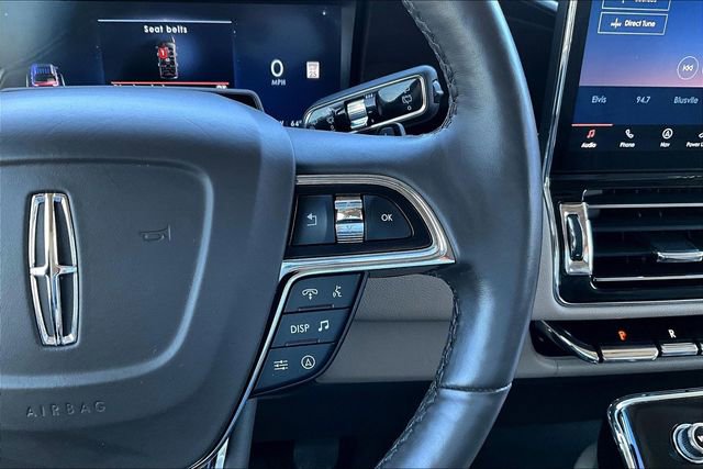Used 2024 Lincoln Navigator Premiere AWD/4WD image 12