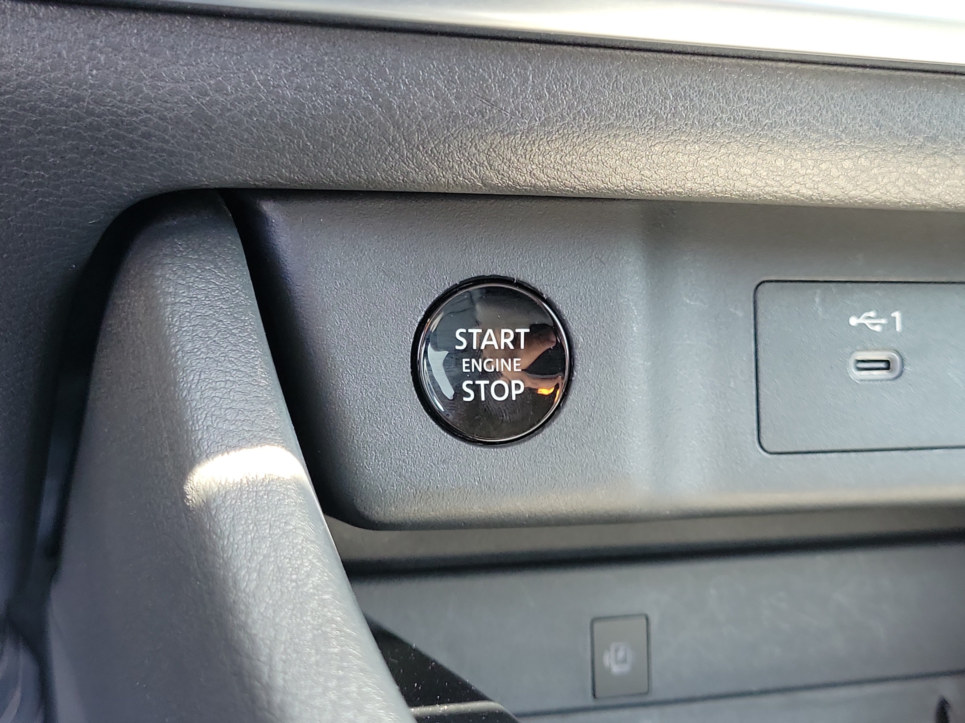 Certified 2026 Nissan Rogue SL AWD/4WD image 28