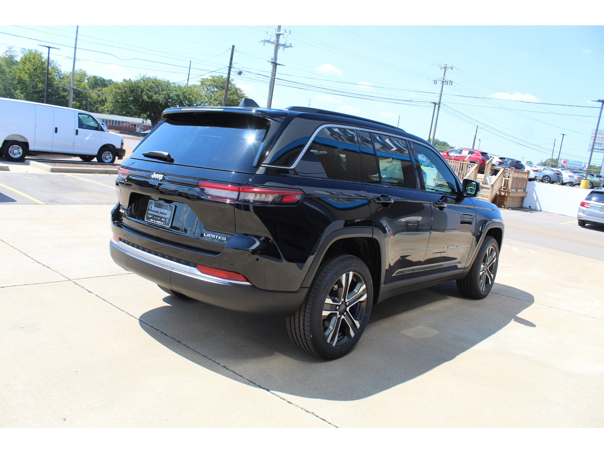 New 2027 Jeep Grand Cherokee Limited AWD/4WD image 5