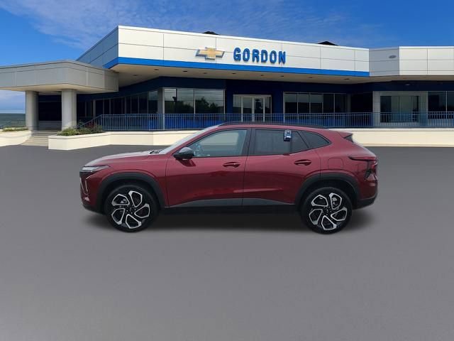 Used 2025 Chevrolet Trax RS w/ Driver Confidence Package image 2