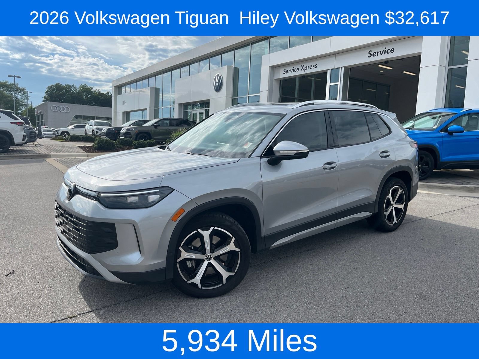Certified 2026 Volkswagen Tiguan SE w/ Panoramic Sunroof Package AWD/4WD image 1