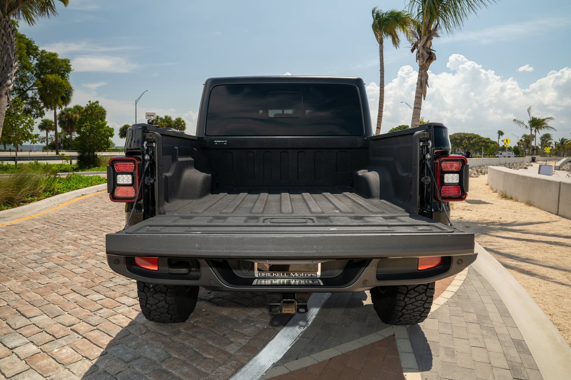 Used 2021 Jeep Gladiator Sport AWD/4WD image 7