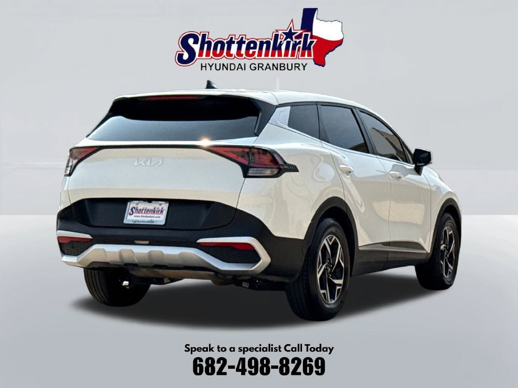 Used 2024 Kia Sportage LX FWD image 6