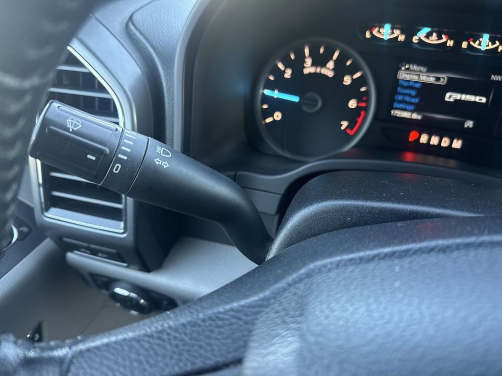 Used 2018 Ford F150 XLT w/ Equipment Group 302A Luxury AWD/4WD image 19